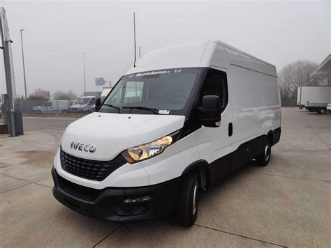 IVECO DAILY 35S11 2 3HPI Kastenwagen kaufen in Großbritannien Truck1