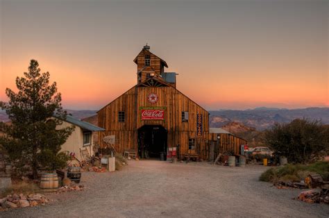 Ghost town Nelson, Nevada | HDR creme