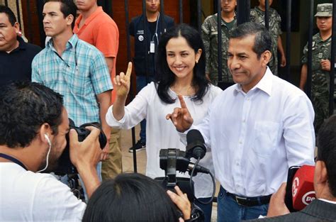 Allanan Casa De Expresidente Peruano Humala Y Su Esposa En