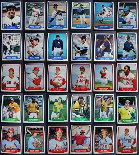 1982 Fleer Baseball Cards Complete Your Set You U Pick From List 1 220