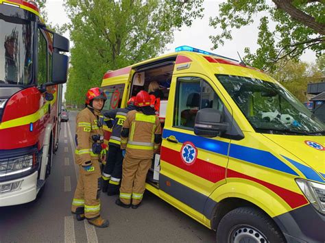 Wypadek Na Pradze W Warszawie Wyci Gali Dziewczynk Spod Samochodu