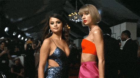 Selena Gomez Ou Taylor Swift Quem Fica Melhor De Franja Vote Purebreak