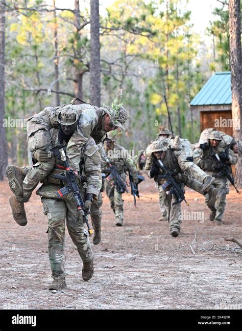 Soldados Asignados A Los Estados Unidos El Centro Y Escuela De Guerra