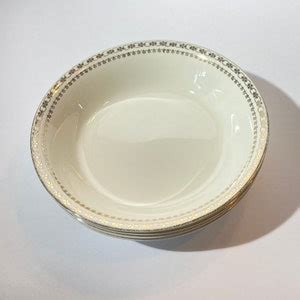 Set Of 4 ALFRED MEAKIN Gold Crown Ironstone Coupe Soup Bowl Pasta 7 25