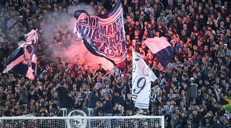 Bordeaux Om Les Ultras Bordelais Mettent Le Feu