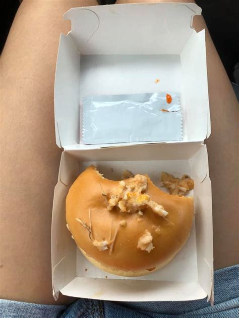 Woman Buys McDonald S Filet O Fish Containing Many Bones From Ang Mo