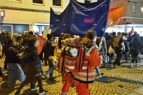 Proteste gegen AfD Veranstaltung Demosanitäter Sanitätsgruppe Süd