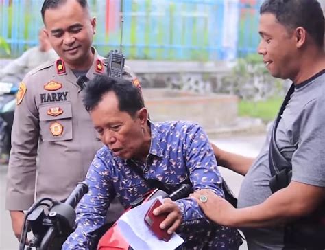 Pak Bakhtiar Aziz Menangis Motornya Yang Dicuri Ditemukan Polisi