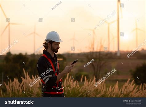 321 Wind Turbine Maintainance Images, Stock Photos & Vectors | Shutterstock