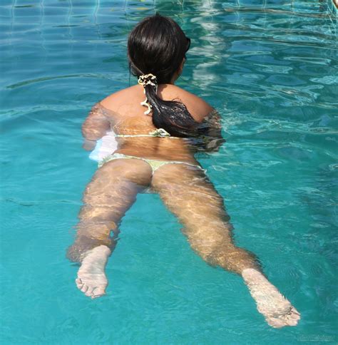 Bikini Model Bev AI Enhanced Luscious In Lemonade 0151 Topaz Sharpen Porn Pic