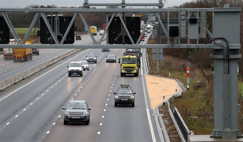 What Is A Smart Motorway How All Lane Technology Works As Mps Call