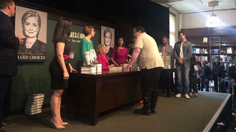 Hillary Clinton Fans Wait Through Night for Book Signing - ABC News