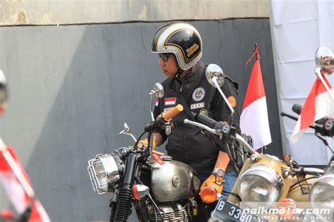 Parade Kemerdekaan Royal Riders Naik Motor Jurnal Pengendara Motor