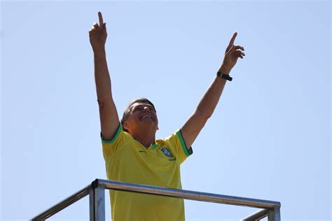 Veja Imagens Do Ato De Bolsonaro Em Copacabana No Rio Not Cias Do Brasil