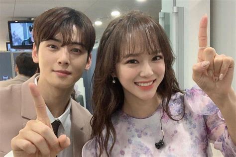 Cha Eun Woo De ASTRO Sorprende A Kim Sejeong Con Un Regalo