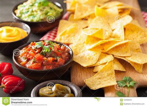 Microprocesadores De Tortilla Mexicanos De Los Nachos Con El Guacamole