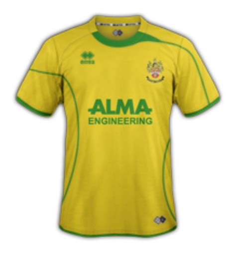 Hitchin Town 2011 12 Kits