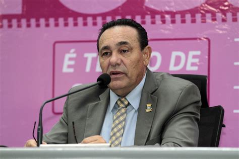 Carlão é Autor Da Lei Que Instituiu A Campanha Outubro Rosa E Destaca