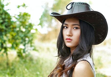 Im Tough Female Models Hats Ranch Fun Women Brunettes Cowgirls