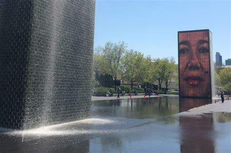 Millennium Park Fountain Night