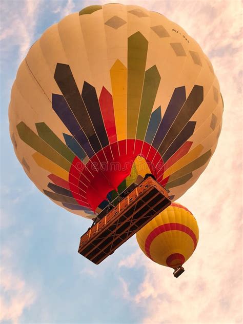 Hot Air Balloon Safari Over Luxor Egypt Stock Image Image Of Sahara Sightseeing