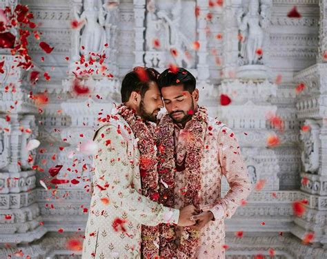 Gay Couple S Traditional Indian Wedding Goes Viral