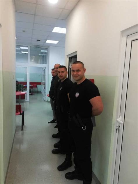 Pripadnici Policijske uprave Gradiška dobrovoljno darivali krv Foto