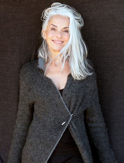 28 Natural Look Older Women Ideas Ageless Beauty Aging Gracefully