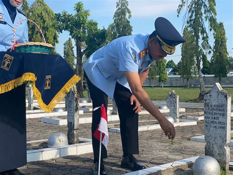 Hari Bhakti Pemasyarakatan Ke 59 Kakanwil Kemenkumham Kalsel Ziarah Ke