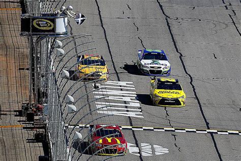 The Eight NASCAR Flags for the Racetrack