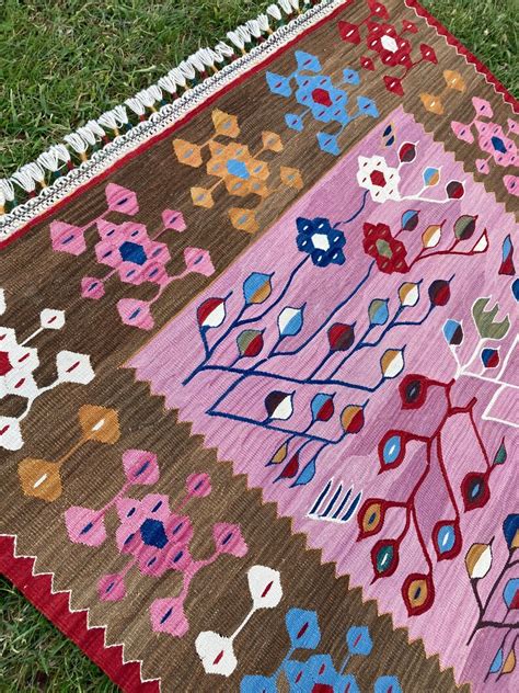 Chic Floral Floor Pink Kilim Rug Flower Area Rug Turkish Etsy