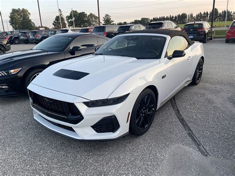 Just wow! White GT convertible spotted | Mustang7G - 2024+ S650 Mustang ...