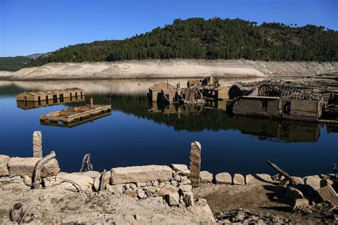 L Atlantide Sommersa Della Spagna Un Paese Spagnolo Riemerge Dall