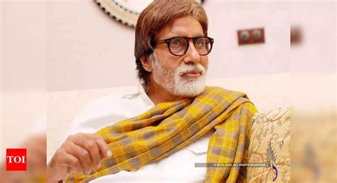 Karan Johar Akshay Kumar Ajay Devgn And Others Shower Love On Amitabh