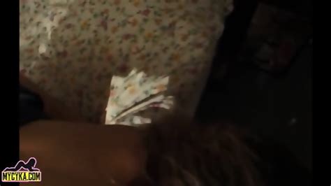 Gorgeous Amateur Gf Sucking Dick Continue On