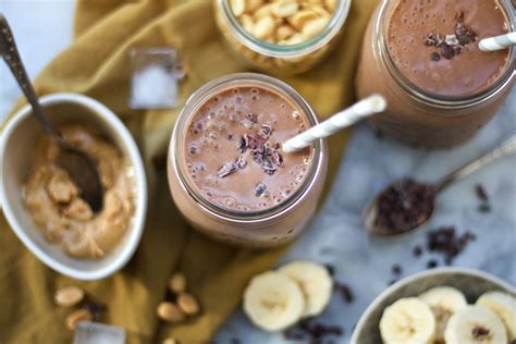 Kakao Erdnuss Proteinshake Mit Banane Simply Vegan