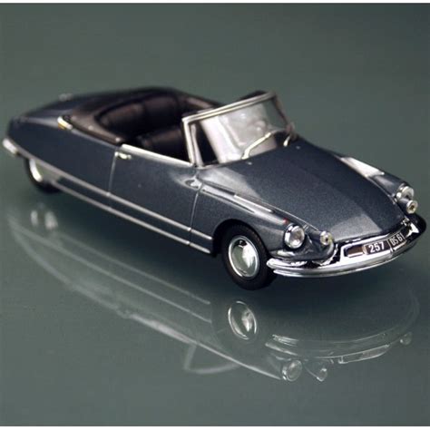 Miniature Citroen DS 19 Cabriolet Bleu Antarctique 1961 Francis