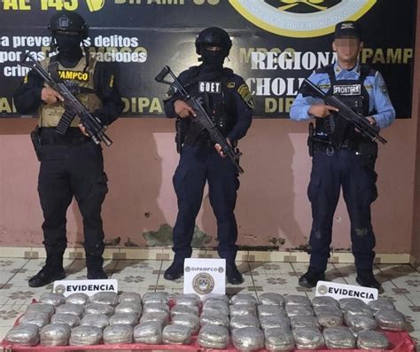 Policía Nacional decomisa 100 libras de supuesta marihuana proveniente