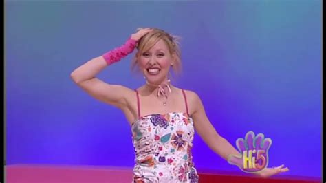 Hi 5 Charli Doing The Jelly Wable Dance Youtube