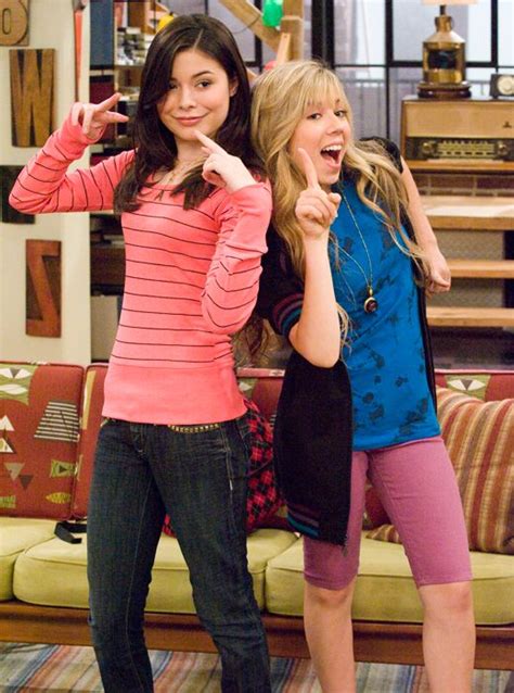 Gotta Love Sam And Carly Bffs Icarly Carly Miranda Cosgrove Icarly