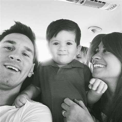 vekotv4: Lionel Messi shares cute family photo