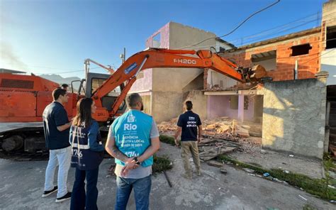 Seop Realiza Demoli O De Casas Na Cidade De Deus Rio De Janeiro