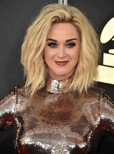 Katy Perry With Blonde Hair Looks Really Pretty Scrolller