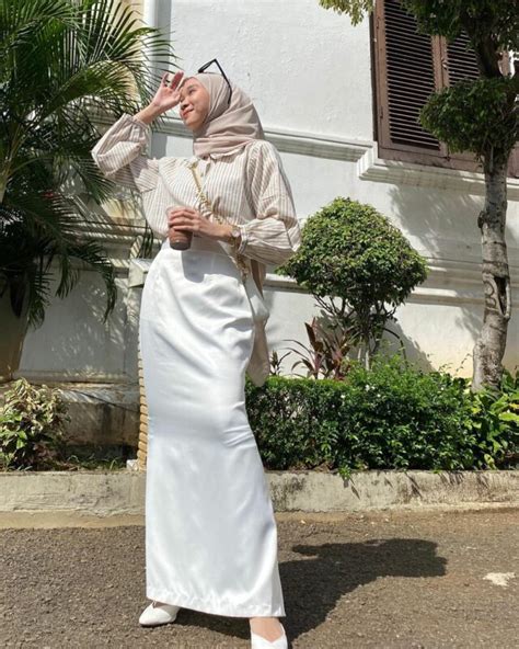 12 Inspirasi OOTD Hijab Simple Untuk Hangout Cocok Untuk Bukber