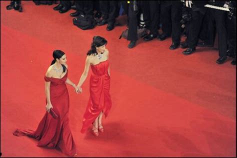 FASHION STORY Les Robes Rouges Flamboyantes De Monica Bellucci Et