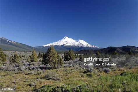 Mount Shasta Volcano Photos and Premium High Res Pictures - Getty Images