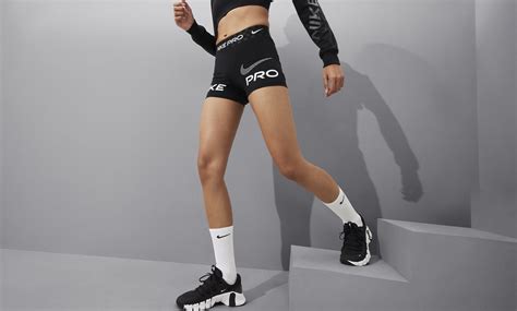 Nike Pro Dri Fit Pantal N Corto De Entrenamiento Y Talle Medio Con