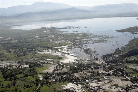 Când Să Mergi în Les Gonaïves Clima și Vremea 6 Luni de Evitat