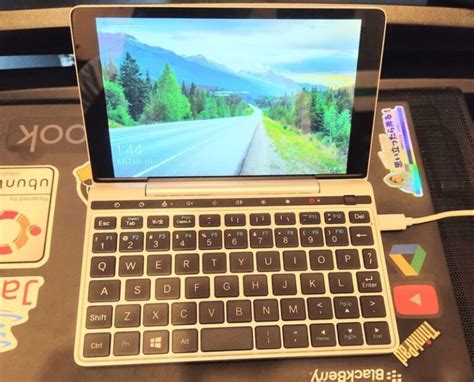 GPD Pocket2のバッテリーがパンパンに膨張していたから分解して取り外してみた 思い立ったら弄る