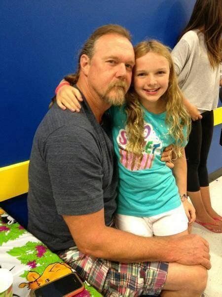 Trace Adkins and daughter | Trace adkins, Trace adkins songs, Celebrity families